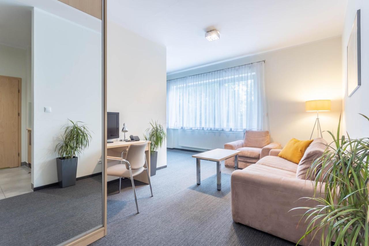 Hotel Mtj 2*